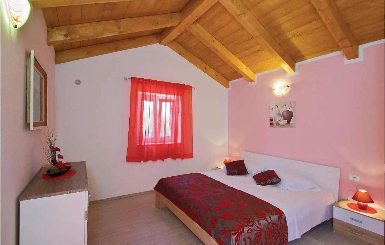 펜션 Lovely Home In Barban With Kitchen