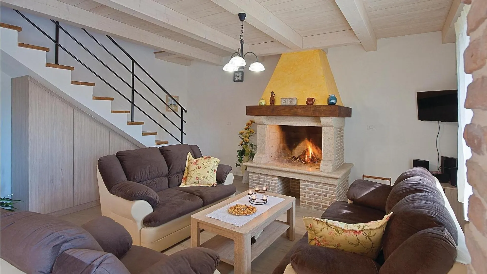 Lovely Home In Barban With Kitchen 크로아티아